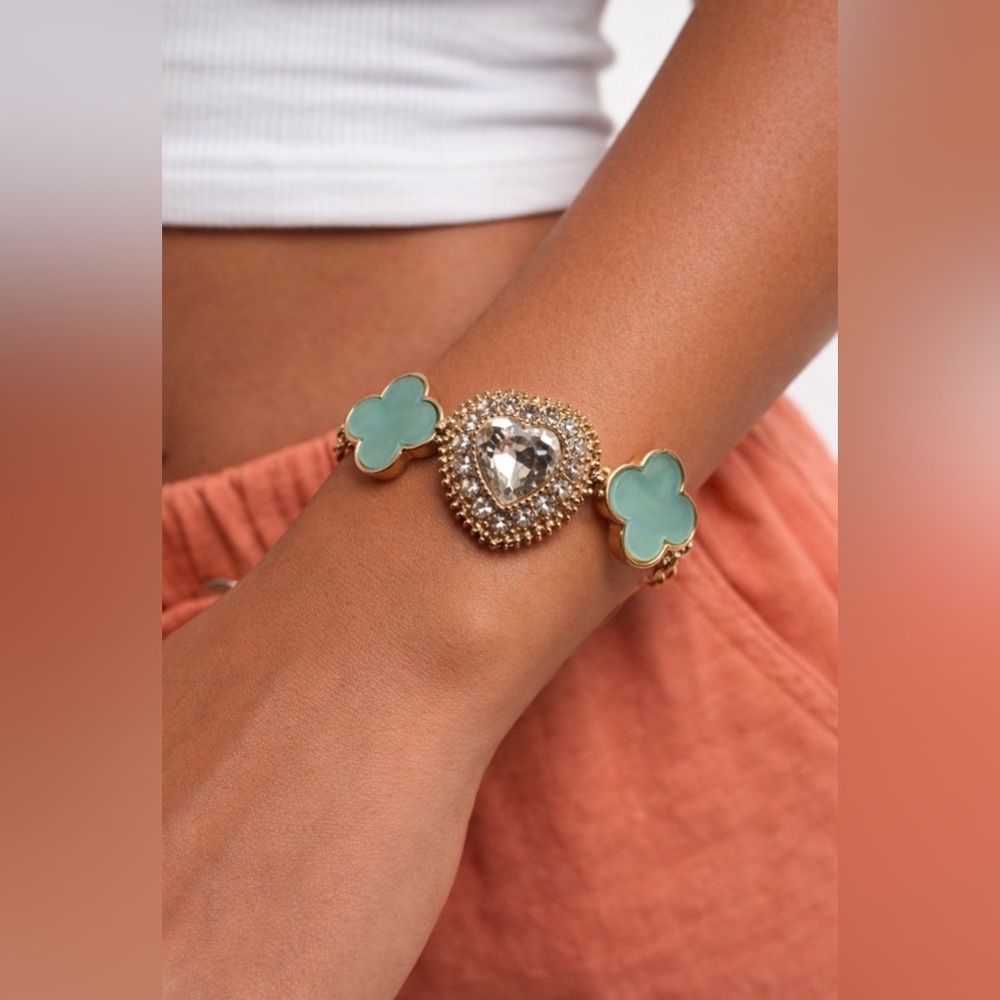 MINT Blue Clover Rhinestone Heart Flower Goldtone Charm Bracelet NEW